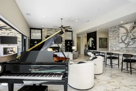 a view of a backyard with a garden and plants