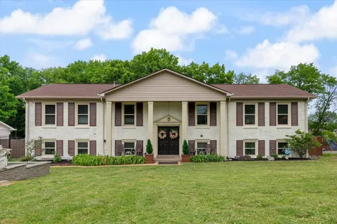 $789,900 | 843 Percy Warner Boulevard, Nashville, TN 37205