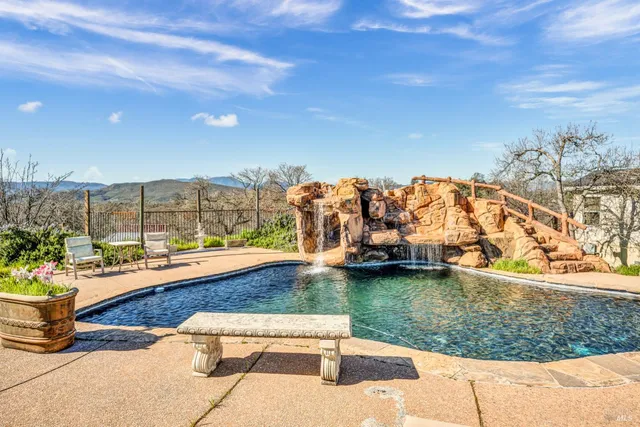 $530,000 | 21054 Yankee Valley Road, Hidden Valley Lake, CA 95467