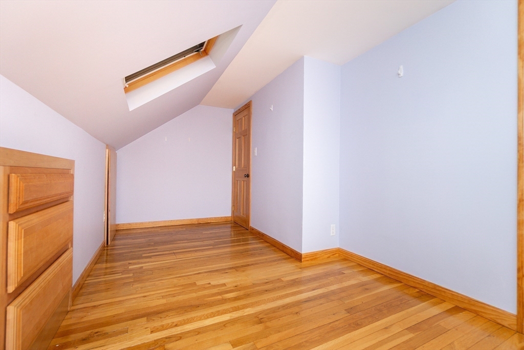 19 Homestead Road Lynnfield, MA 01940 - Photo 23 of 34 a view of an empty room