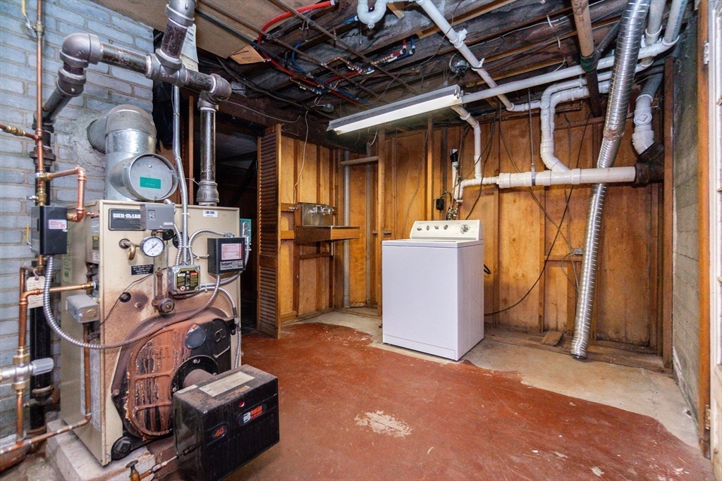 19 Homestead Road Lynnfield, MA 01940 - Photo 28 of 34 a view of a room with gym equipment