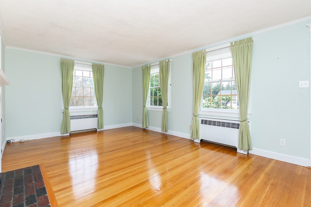 19 Homestead Road Lynnfield, MA 01940 - Photo 4 of 34 a view of an empty room with a window