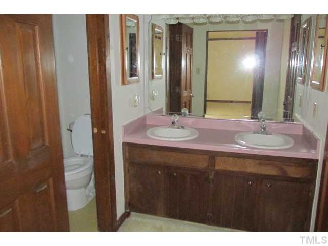 1604 Barley Place Raleigh, NC 27615 - Photo 5 of 6 Gallery Image 5