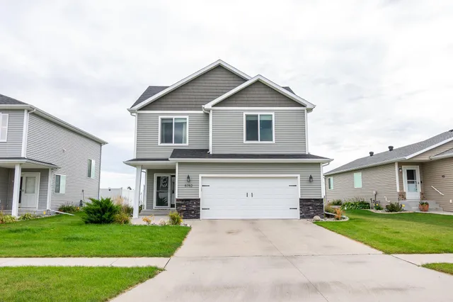 $359,000 | 5752 58th Street South, Fargo, ND 58104