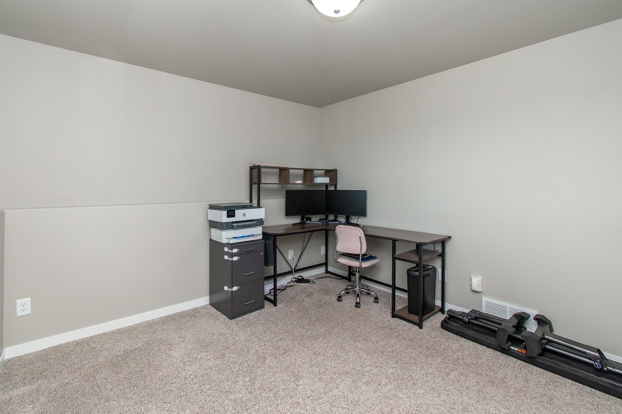 5752 58th Street South Fargo, ND 58104 - Photo 35 of 50