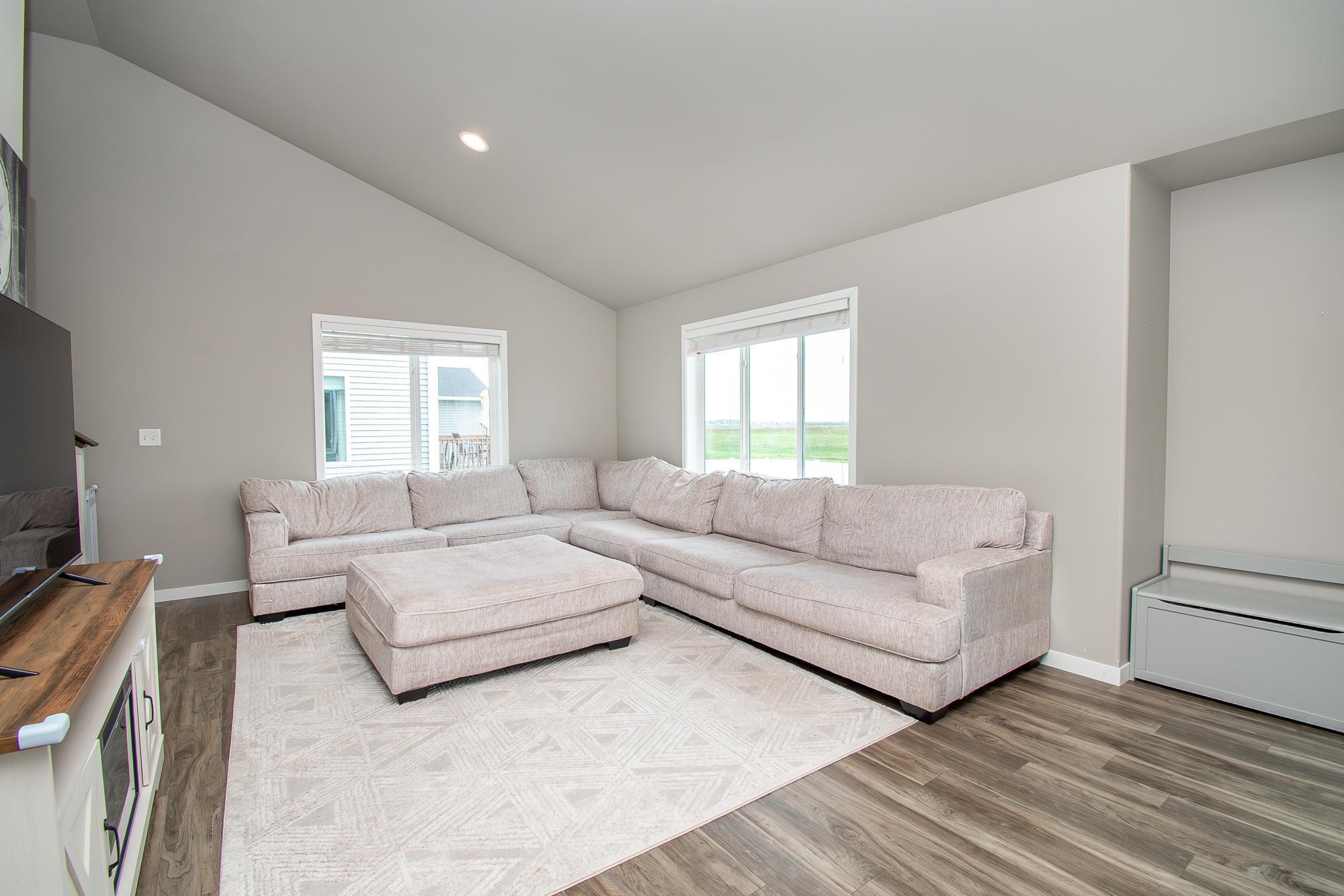 5752 58th Street South Fargo, ND 58104 - Photo 9 of 50