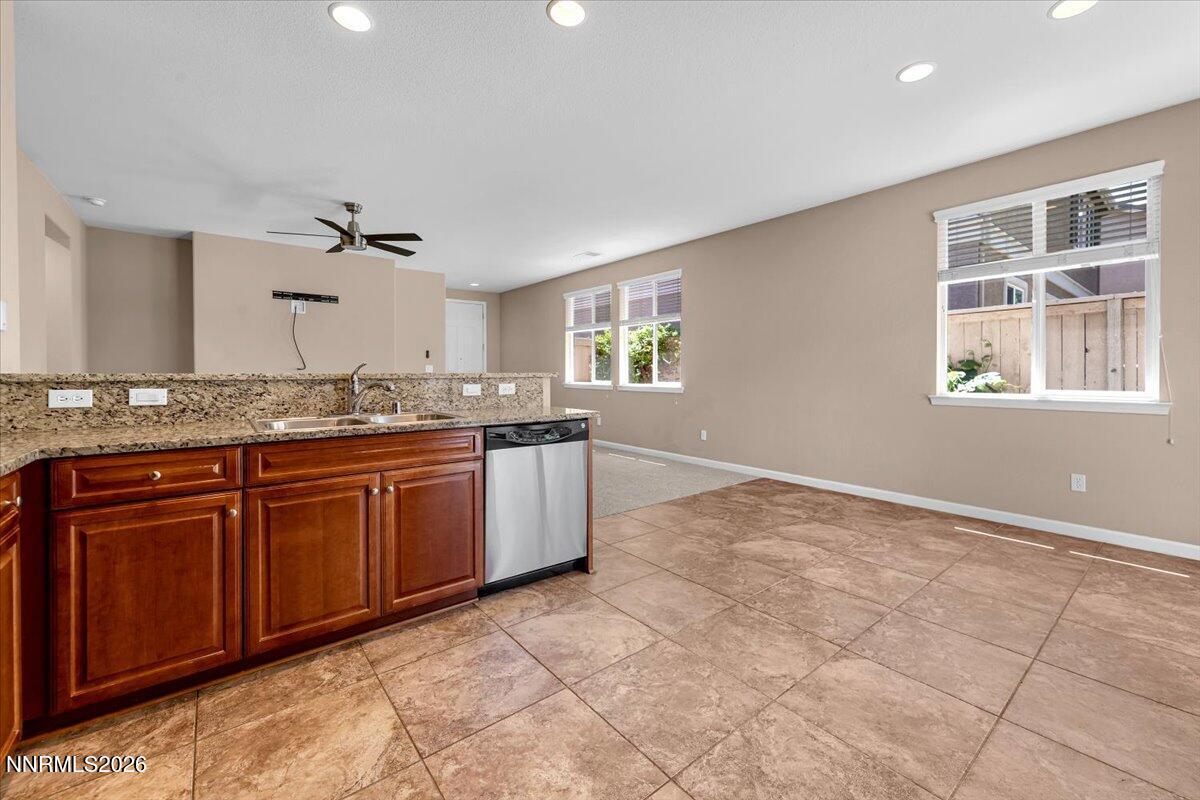 10787 Grayslake Drive Reno, NV 89521 - Photo 14 of 37 15-015