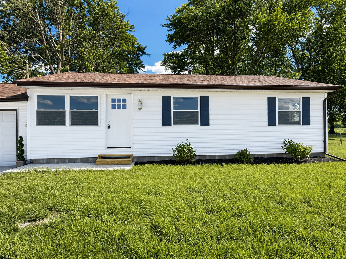 10167 Wolf Road Geneseo, IL 61254 - Photo 2 of 32