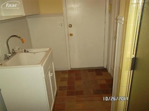 1380 West Ray Road Fenton, MI 48430 - Photo 5 of 19 20252641-4.JPG