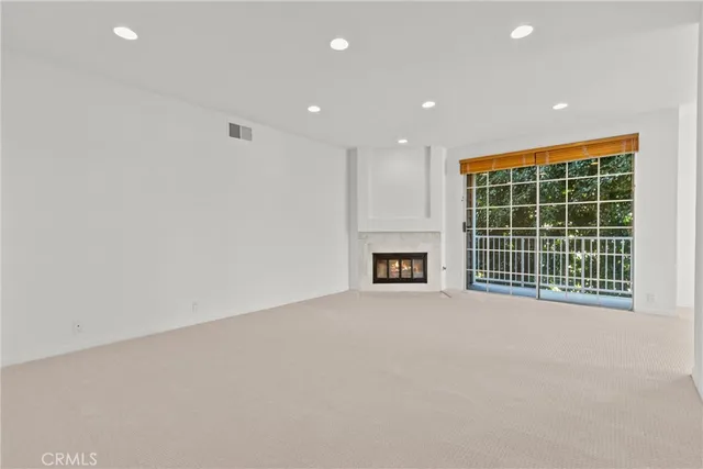 $3,880 | 1601 Hilts Avenue, Unit 3, Los Angeles, CA 90024