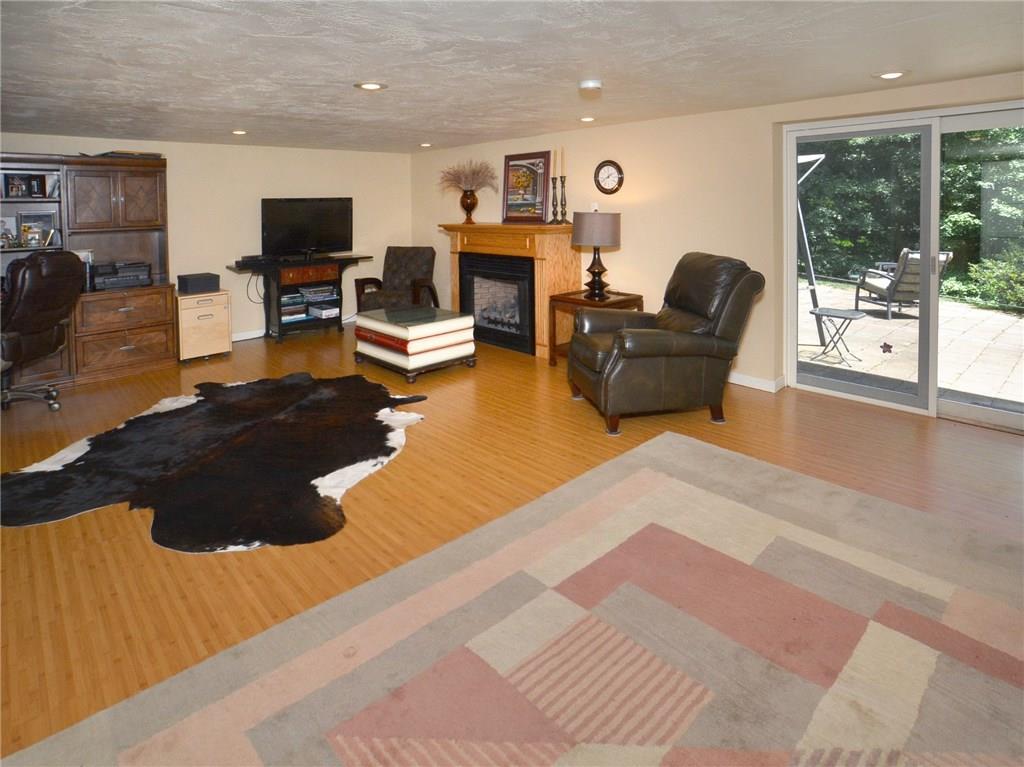 3536 Ridgewood Drive Pittsburgh, PA 15235 - Photo 15 of 25 Gallery Image 15
