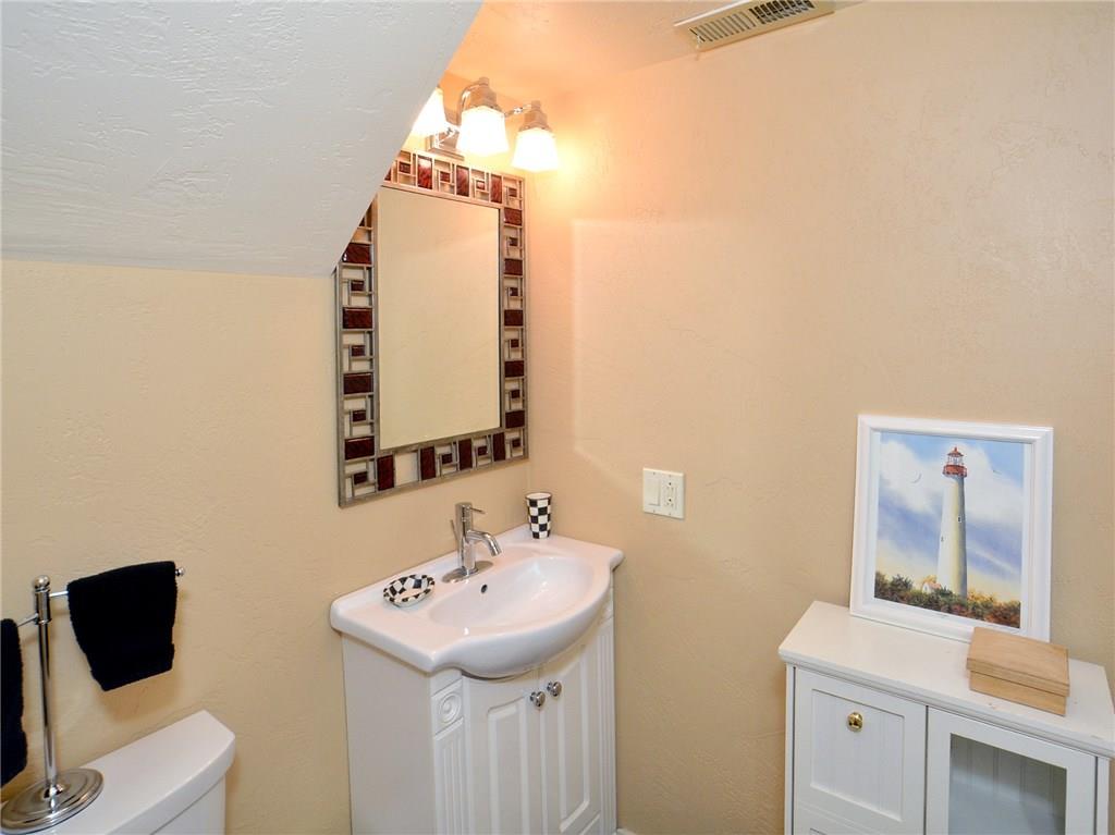 3536 Ridgewood Drive Pittsburgh, PA 15235 - Photo 17 of 25 Gallery Image 17