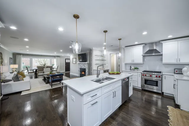 $1,475,000 | 520 Anthony Street, Unit 520, Glen Ellyn, IL 60137