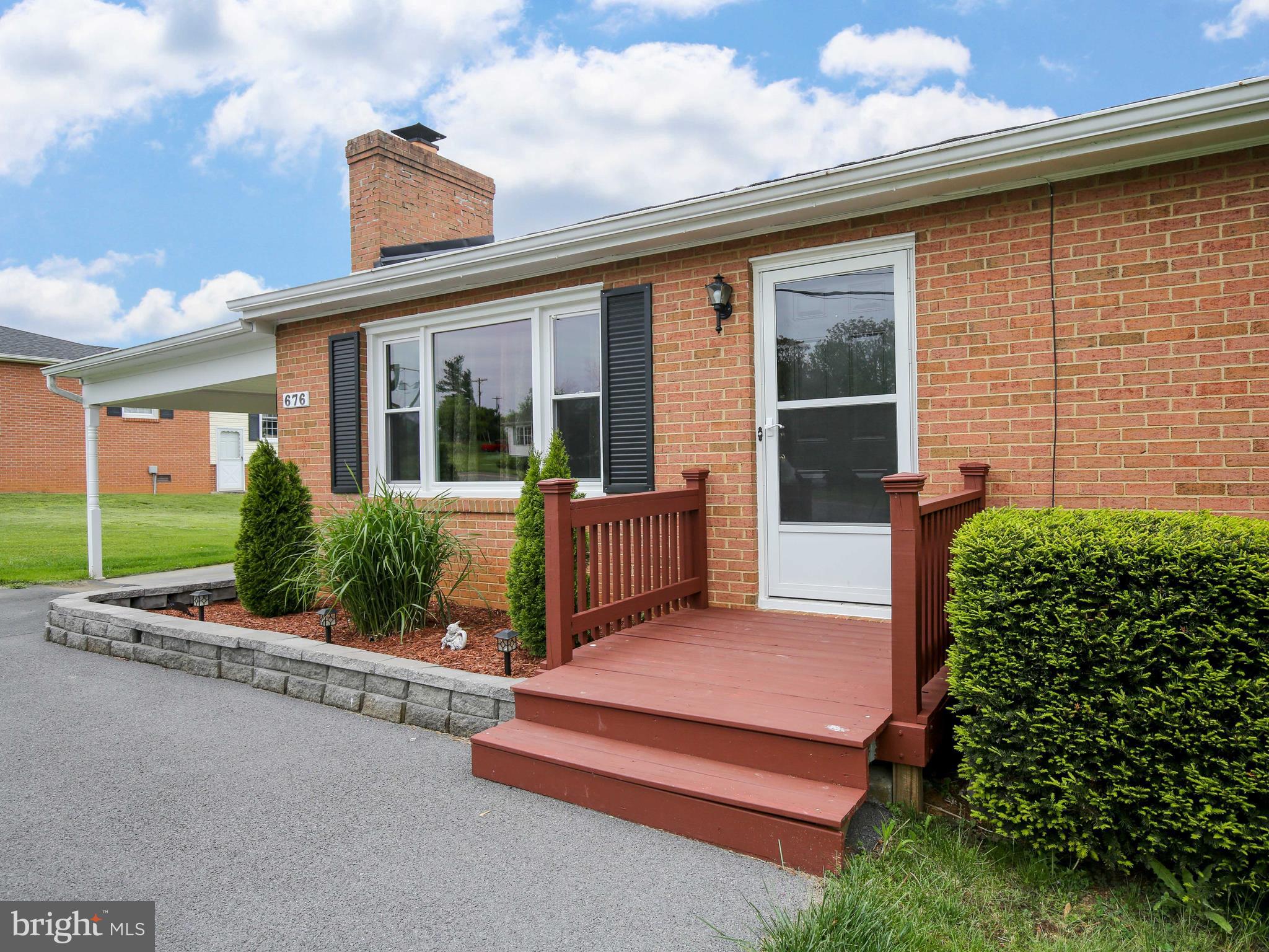 676 Welltown Road Winchester, VA 22603 - Photo 3 of 40 Gallery Image 3