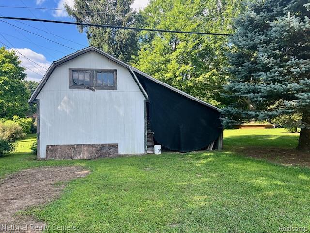 1785 Middle Road Highland, MI 48357 - Photo 43 of 50