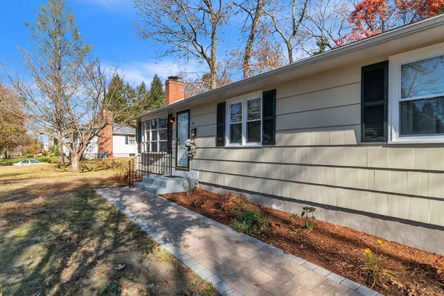 $446,999 | 49 Wimbleton Drive, Longmeadow, MA 01106