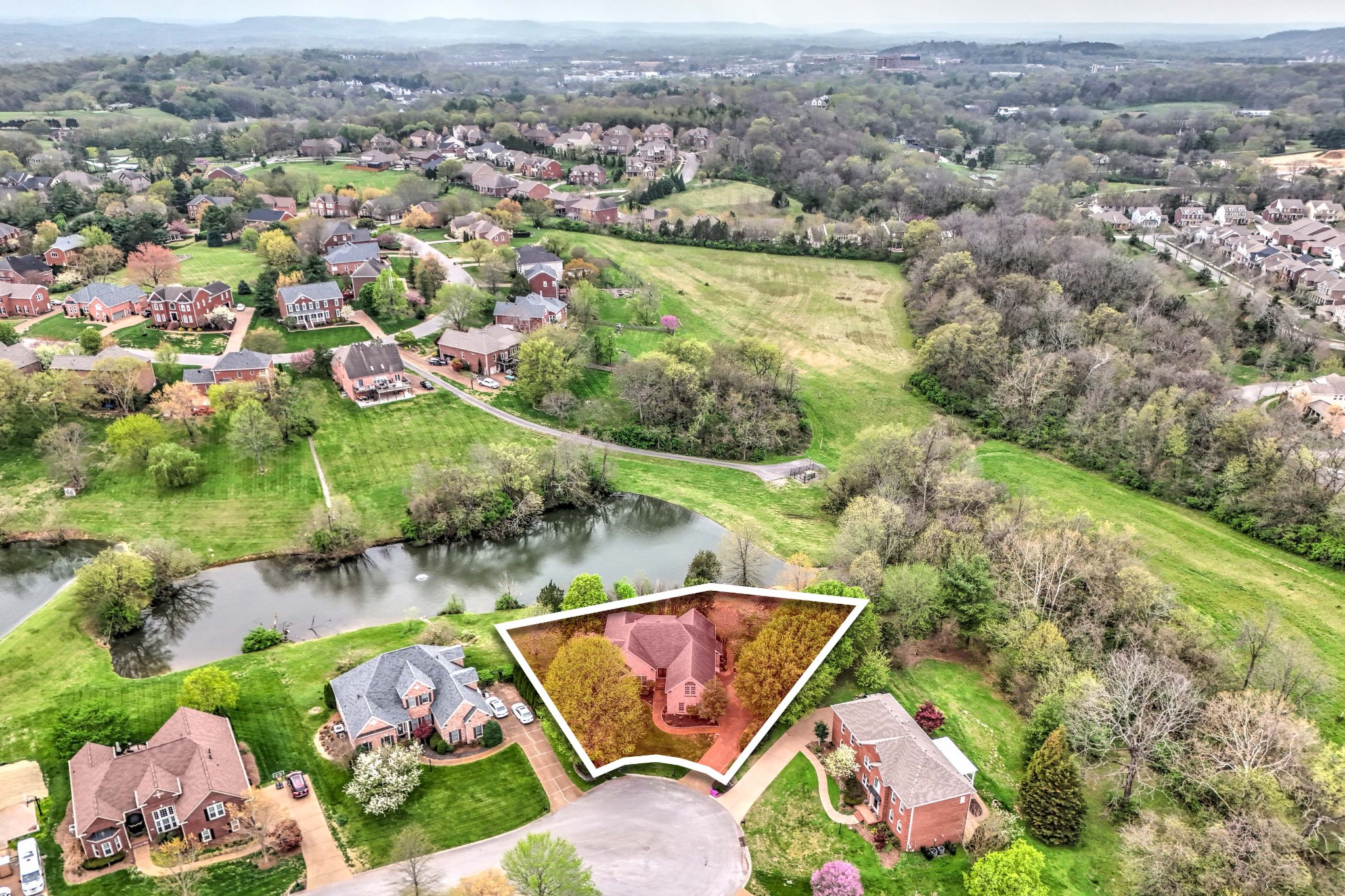 425 Doe Ridge Franklin, TN 37067 - Photo 3 of 18 Gallery Image 3