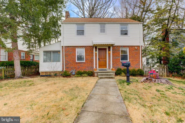 $3,900 | 6916 New Hampshire Avenue, Takoma Park, MD 20912
