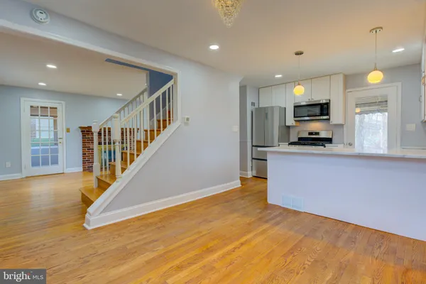 $3,900 | 6916 New Hampshire Avenue, Takoma Park, MD 20912