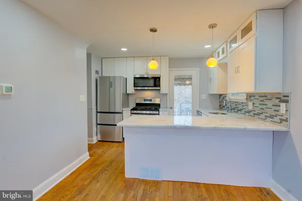 $3,900 | 6916 New Hampshire Avenue, Takoma Park, MD 20912