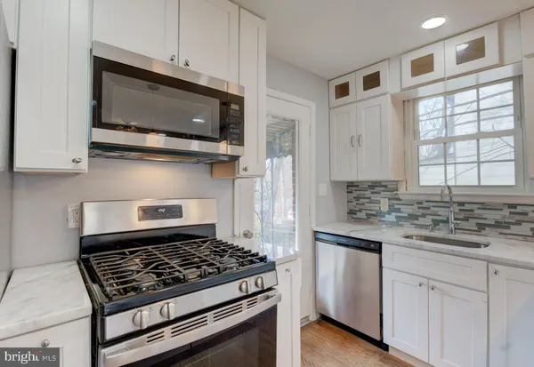 $3,900 | 6916 New Hampshire Avenue, Takoma Park, MD 20912
