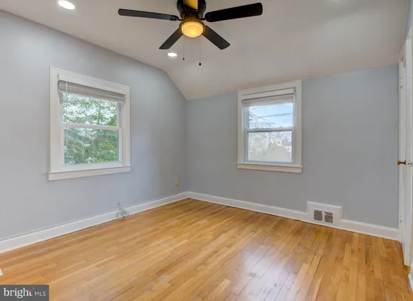 $3,900 | 6916 New Hampshire Avenue, Takoma Park, MD 20912