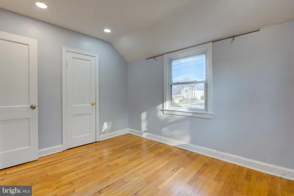 $3,900 | 6916 New Hampshire Avenue, Takoma Park, MD 20912