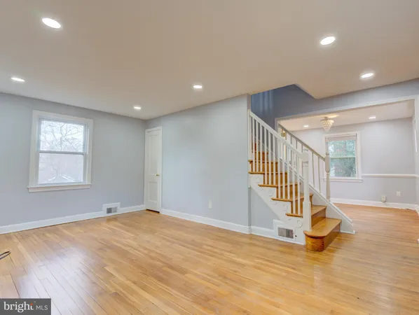 $3,900 | 6916 New Hampshire Avenue, Takoma Park, MD 20912
