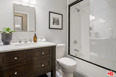 $2,070,000 | 8000 Westlawn Avenue, Los Angeles, CA 90045