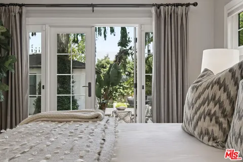 $2,070,000 | 8000 Westlawn Avenue, Los Angeles, CA 90045