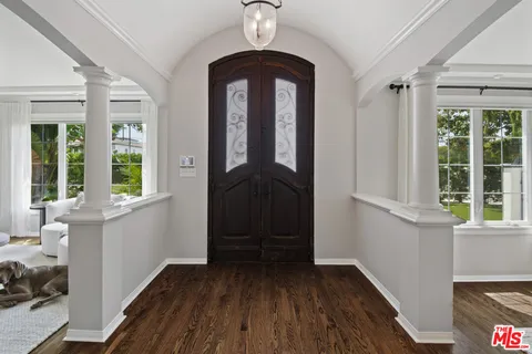 $2,070,000 | 8000 Westlawn Avenue, Los Angeles, CA 90045