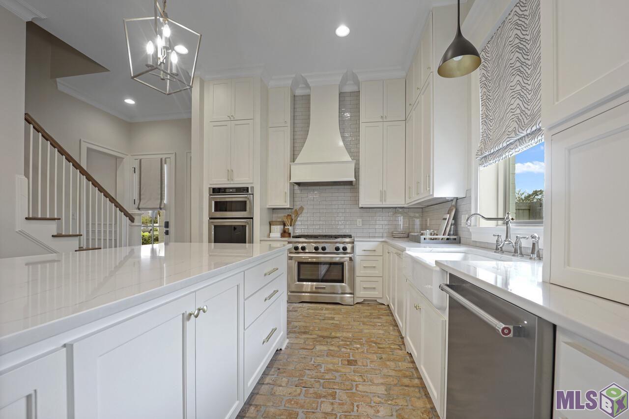 13410 Kings Ct Avenue Baton Rouge, LA 70810 - Photo 5 of 29 Gallery Image 5