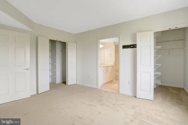 $3,000 | 3101 North Hampton Drive, Unit 711, Alexandria, VA 22302