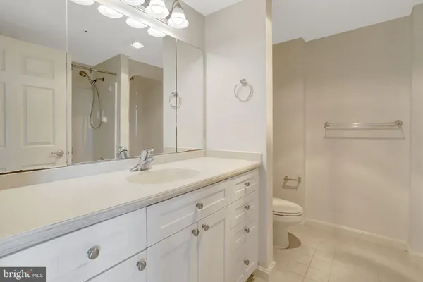 $3,000 | 3101 North Hampton Drive, Unit 711, Alexandria, VA 22302