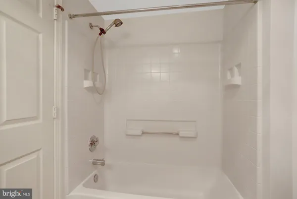 $3,000 | 3101 North Hampton Drive, Unit 711, Alexandria, VA 22302