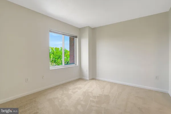 $3,000 | 3101 North Hampton Drive, Unit 711, Alexandria, VA 22302