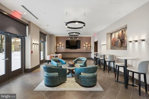 $3,000 | 3101 North Hampton Drive, Unit 711, Alexandria, VA 22302
