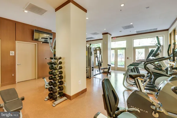 $3,000 | 3101 North Hampton Drive, Unit 711, Alexandria, VA 22302