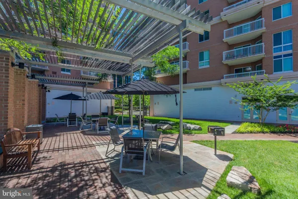 $3,000 | 3101 North Hampton Drive, Unit 711, Alexandria, VA 22302