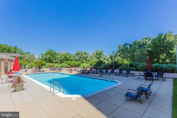 $3,000 | 3101 North Hampton Drive, Unit 711, Alexandria, VA 22302