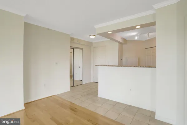 $3,000 | 3101 North Hampton Drive, Unit 711, Alexandria, VA 22302