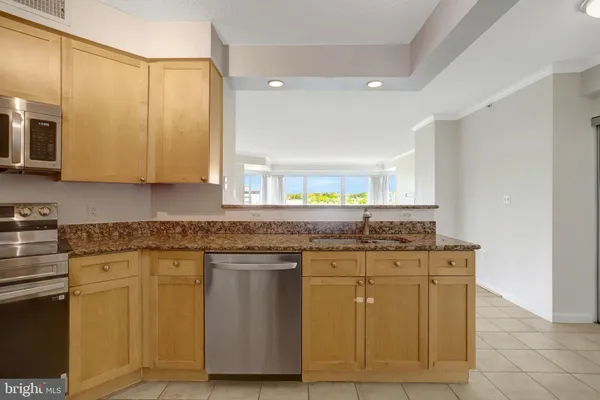 $3,000 | 3101 North Hampton Drive, Unit 711, Alexandria, VA 22302