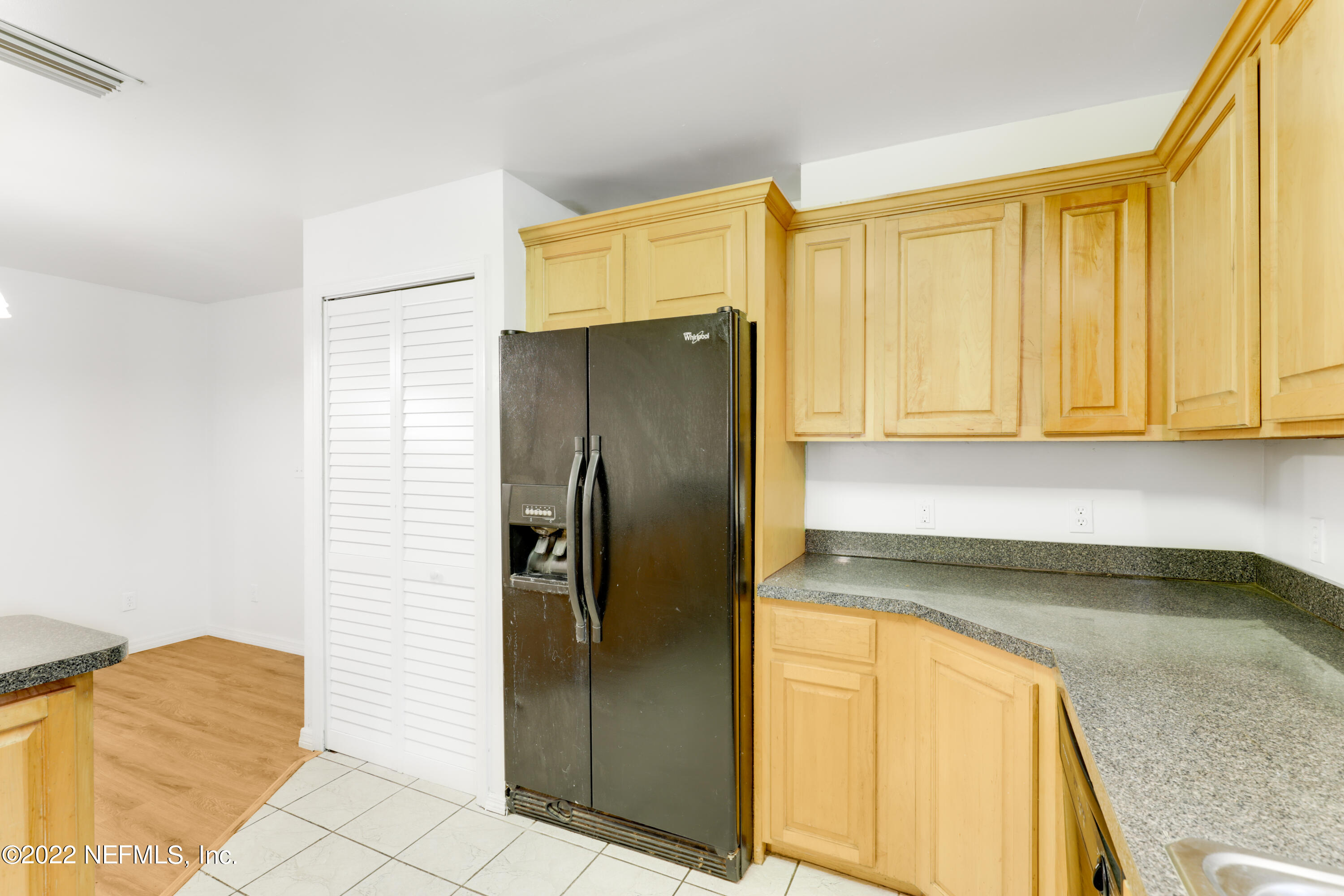 3035 Nain Road Jacksonville, FL 32207 - Photo 14 of 43 Kitchen-4