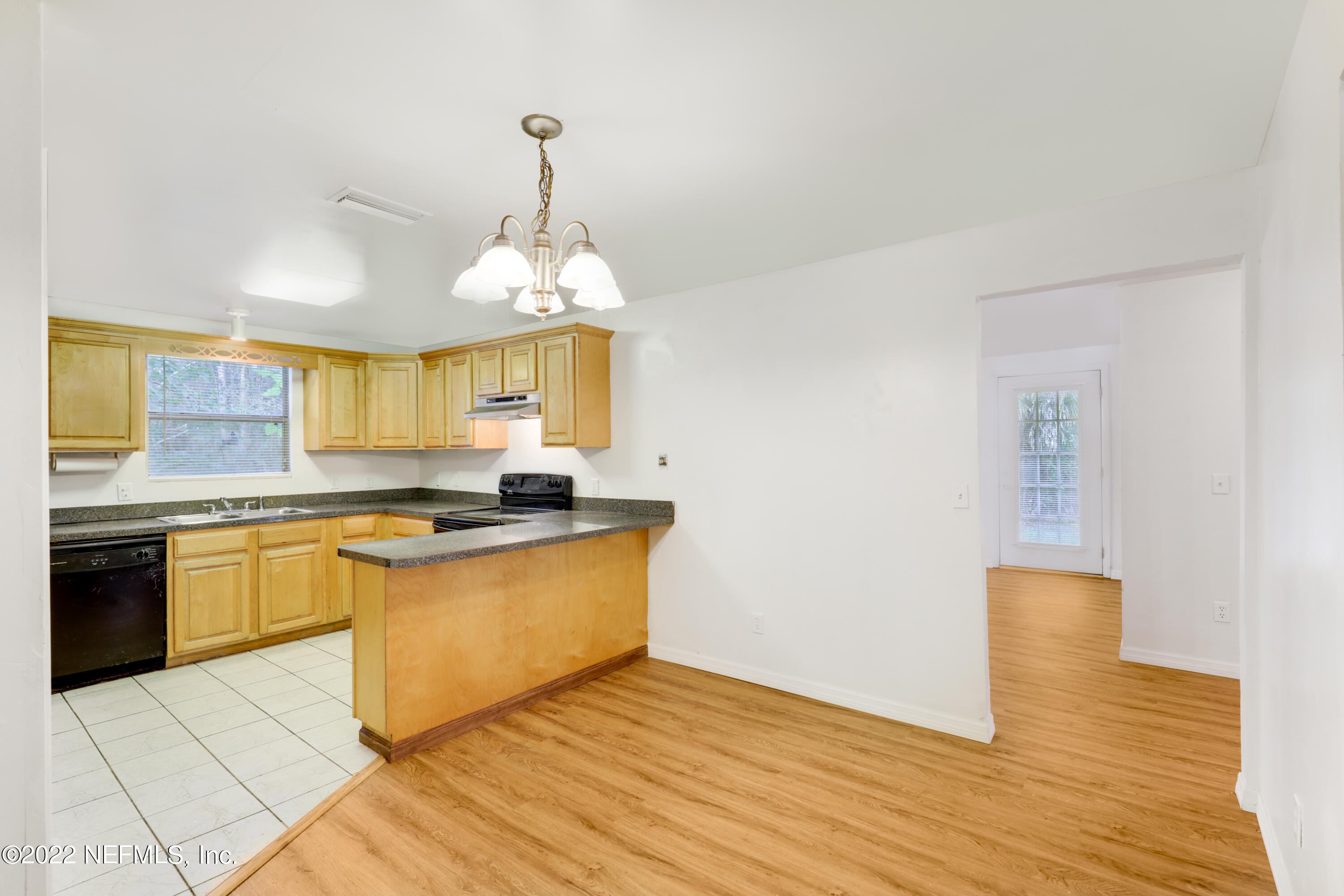 3035 Nain Road Jacksonville, FL 32207 - Photo 4 of 43 Dining Room