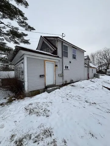 $140,000 | 8 Chestnut Street, Skowhegan, ME 04976