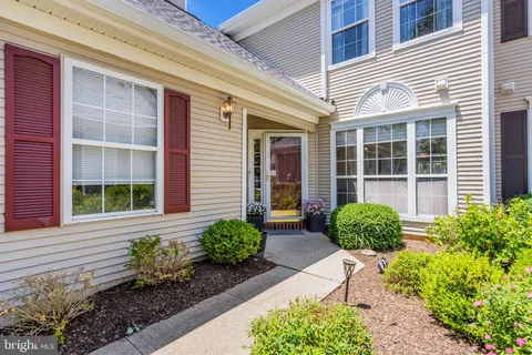 $625,000 | 272 Colt Street, Pennington, NJ 08534