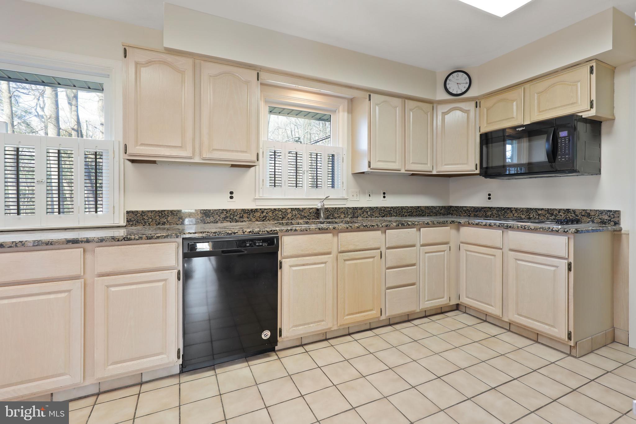 1102 Valewood Road Baltimore, MD 21286 - Photo 14 of 45