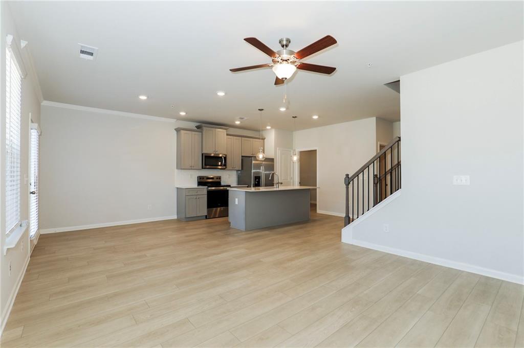 8143 Tiger Way Riverdale, GA 30296 - Photo 4 of 18