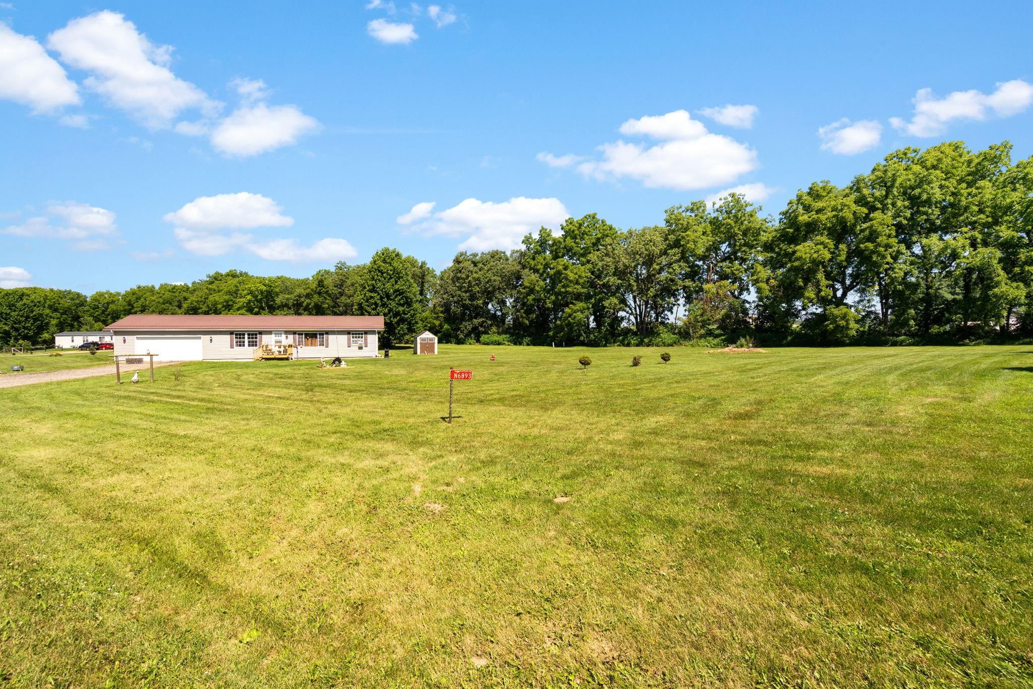 N6893 English Settlement Road Albany, WI 53502 - Photo 12 of 28
