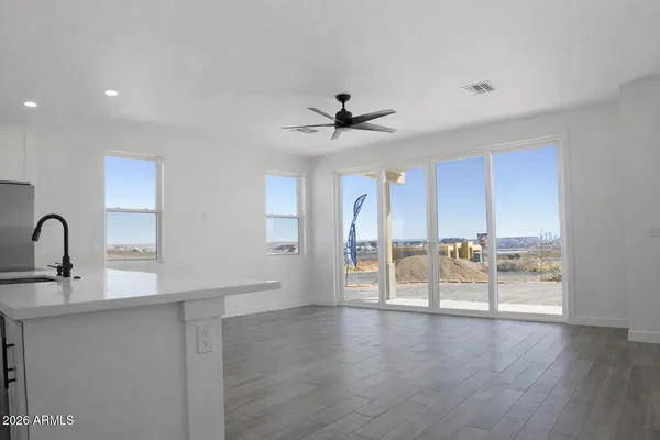 $640,000 | 142 Dunn Drive, Page, AZ 86040